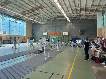 [𝗘𝘀𝗰𝗿𝗶𝗺𝗲 - 𝗥𝗮𝘀𝘀𝗲𝗺𝗯𝗹𝗲𝗺𝗲𝗻𝘁 𝗙𝗖𝗗]

🤺 𝘿𝙪 𝙧𝙮𝙩𝙝𝙢𝙚 𝙚𝙩 𝙙𝙪 𝙣𝙞𝙫𝙚𝙖𝙪 𝙖̀ 𝙍𝙚𝙣𝙣𝙚𝙨

💥 Deux jours de duels intenses, de précision et d’esprit d’équipe : le rassemblement...
