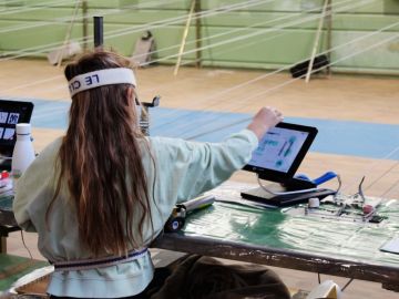 [𝗩𝗶𝗲 𝗱𝗲𝘀 𝗰𝗹𝘂𝗯𝘀 - Garnison Rennes - Section Tir Sportif ]
𝘓𝘢 𝘤𝘢𝘮𝘱𝘢𝘨𝘯𝘦 𝘔𝘪𝘯𝘢𝘳𝘮 𝘱𝘦𝘳𝘮𝘦𝘵 𝘤𝘩𝘢𝘲𝘶𝘦 𝘢𝘯𝘯𝘦́𝘦 𝘢𝘶𝘹 𝘤𝘭𝘶𝘣𝘴 𝘥𝘦 𝘮𝘰𝘥𝘦𝘳𝘯𝘪𝘴𝘦𝘳 𝘭𝘦𝘶𝘳𝘴 𝘦́𝘲𝘶𝘪𝘱𝘦𝘮𝘦𝘯𝘵𝘴. 𝘈̀ 𝘙𝘦𝘯𝘯𝘦𝘴, 𝘭𝘢...